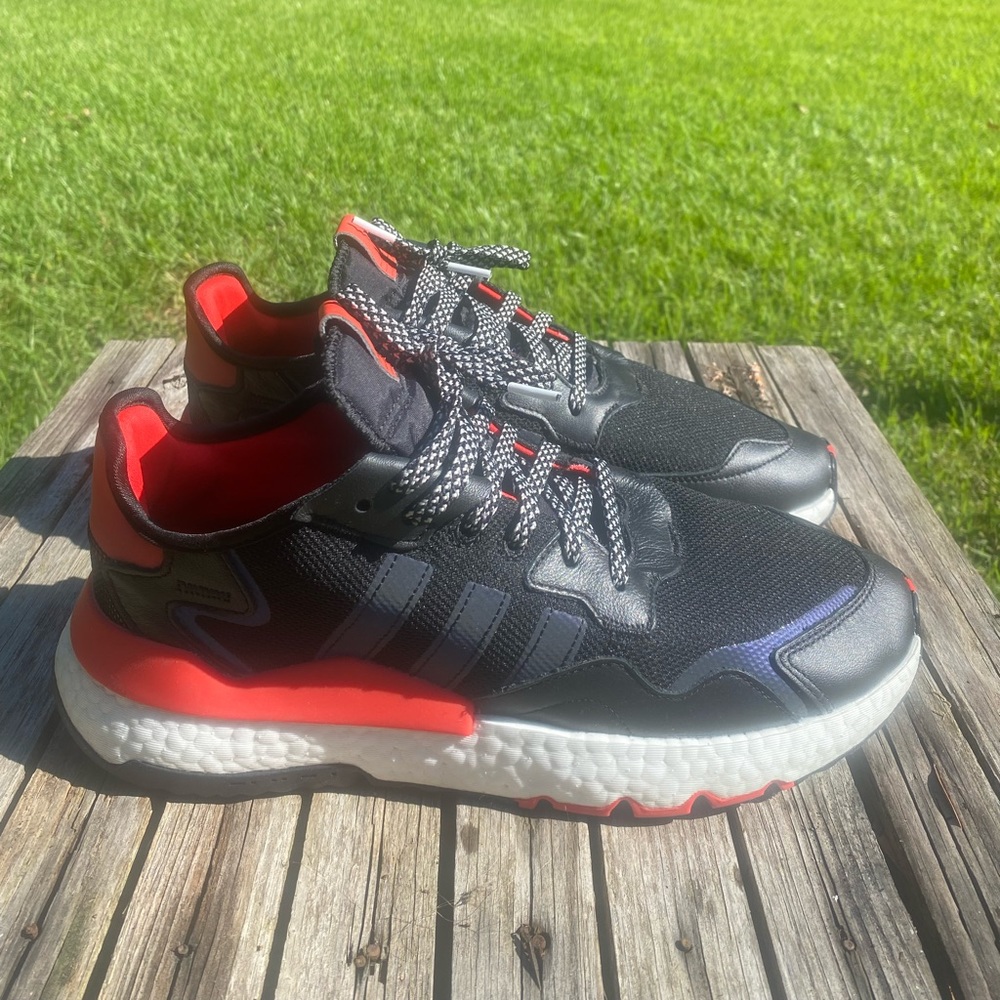 Mens Adidas size 11. Retro